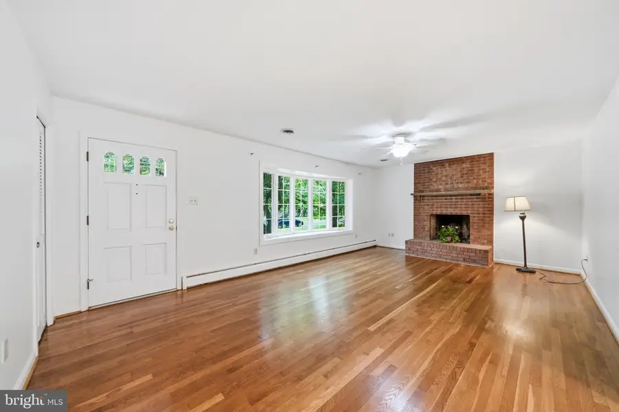 22812 Clarkbrooke Dr, Clarksburg, MD 20871 - #3