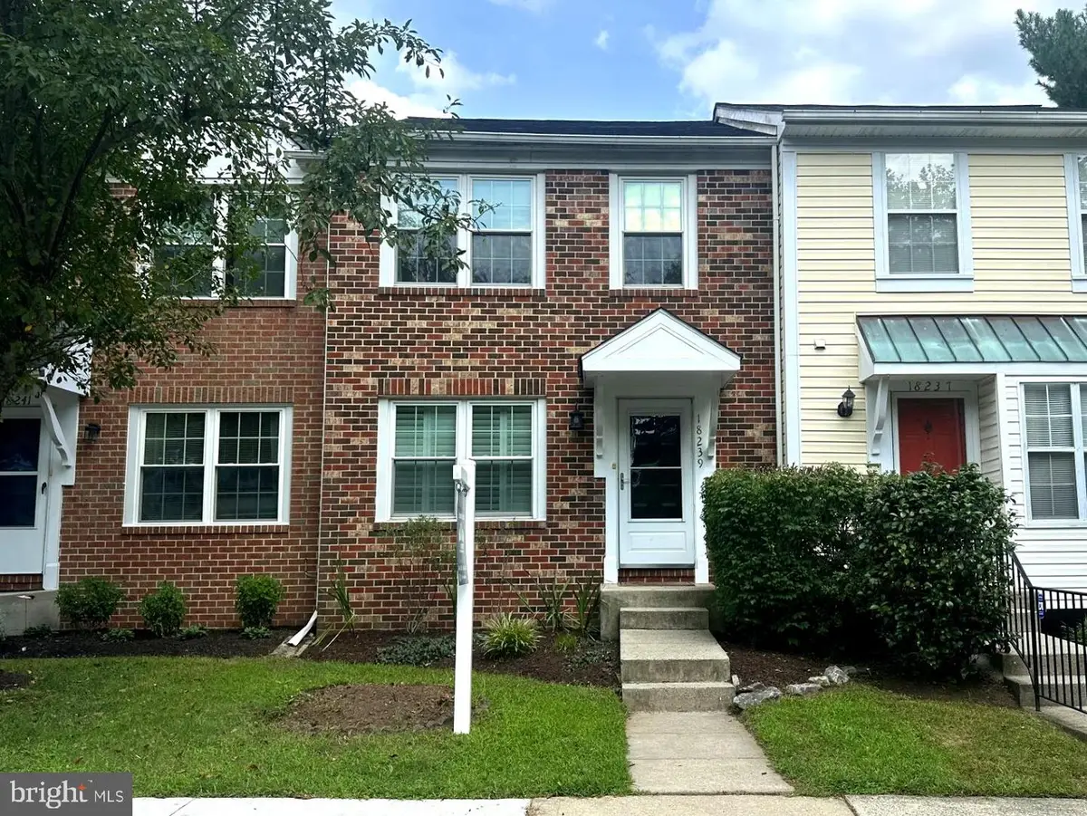 18239 Fox Chase Cir, Olney, MD 20832 - #1