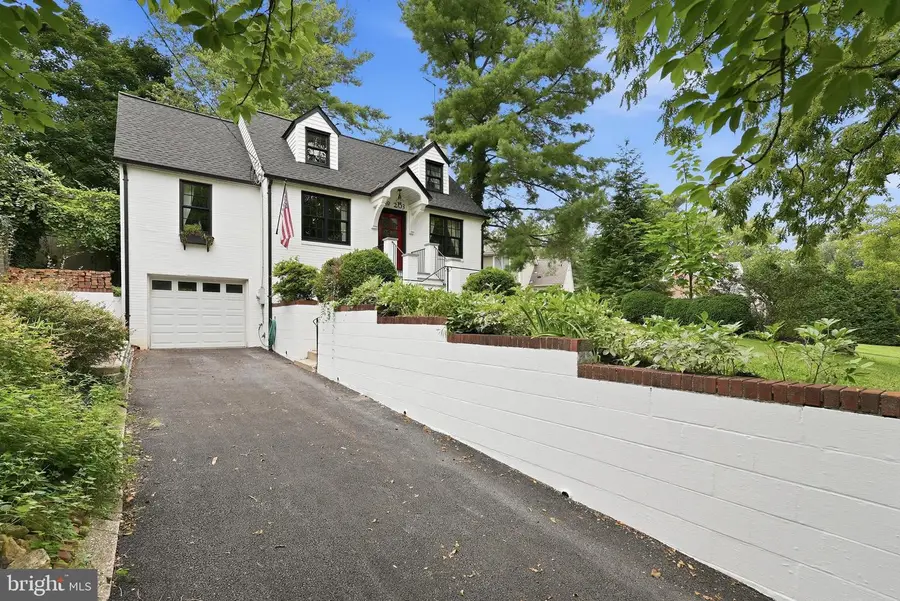 203 S Washington St, Rockville, MD 20850 - #2