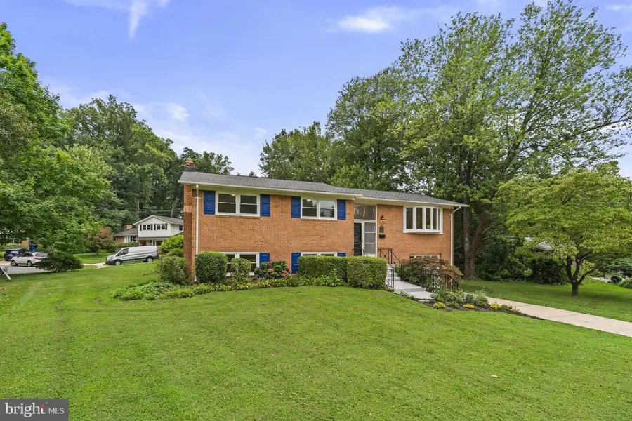 6412 Hollins Dr, Bethesda, MD 20817 - #3