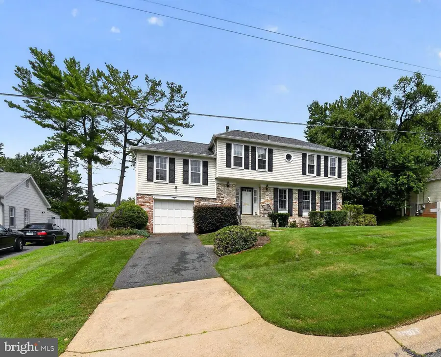 7905 Ivymount Ter, Potomac, MD 20854 - #2