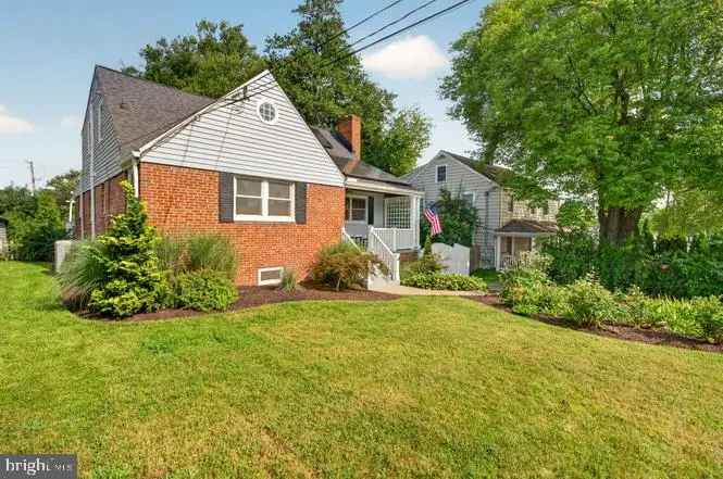 4 Cedar Ave, Gaithersburg, MD 20877 - #2