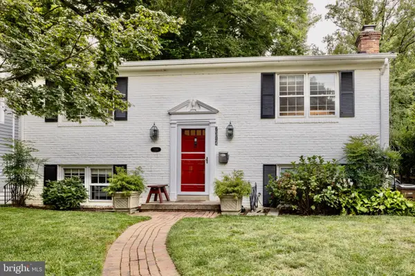 7314 Delfield St, CHEVY CHASE, MD 20815