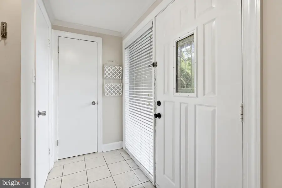 19538 Burlingame, Montgomery Village, MD 20886 - #3