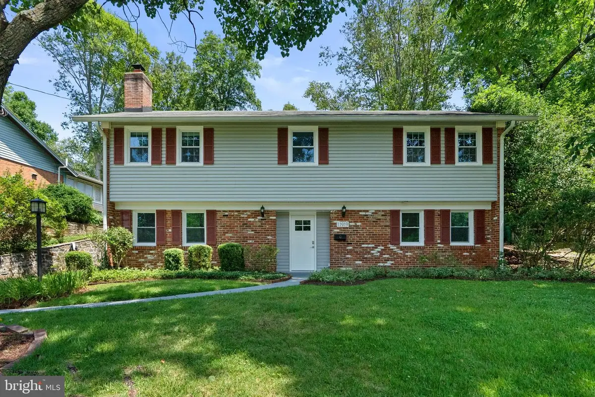 11919 Tildenwood Dr, Rockville, MD 20852 - #1