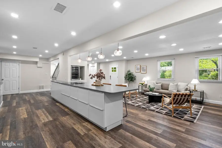 11919 Tildenwood Dr, Rockville, MD 20852 - #3