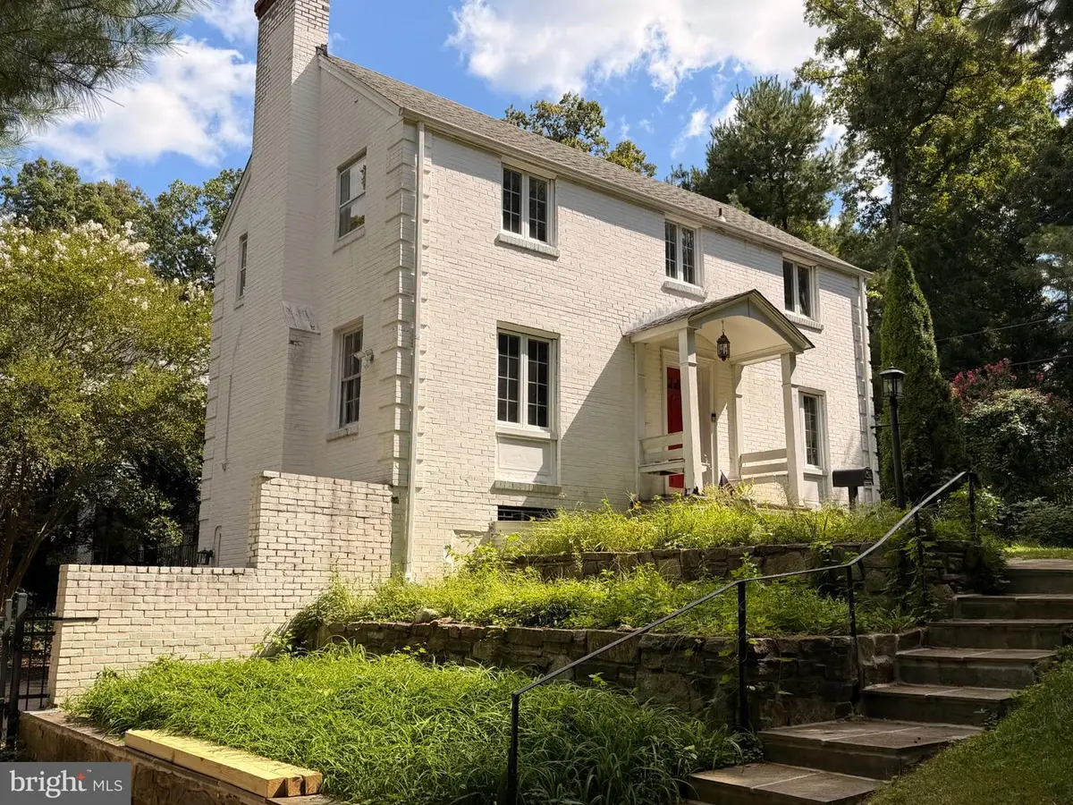 5401 Massachusetts Ave, Bethesda, MD 20816 - #1