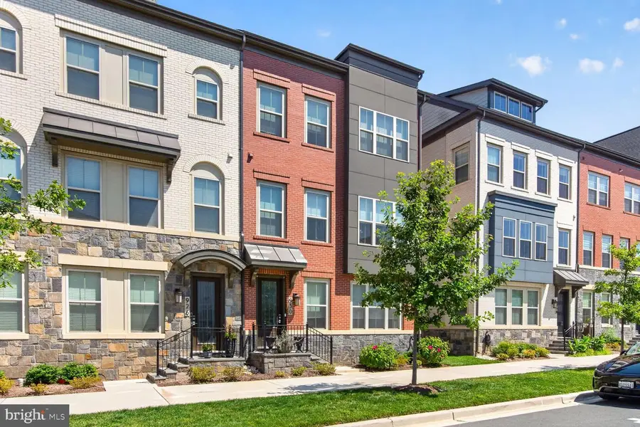 930 Crown Park Ave, Gaithersburg, MD 20878 - #3