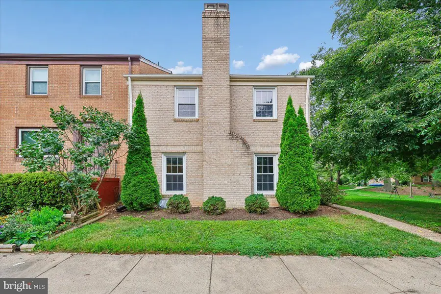 19 Red Kiln Ct, Gaithersburg, MD 20878 - #2