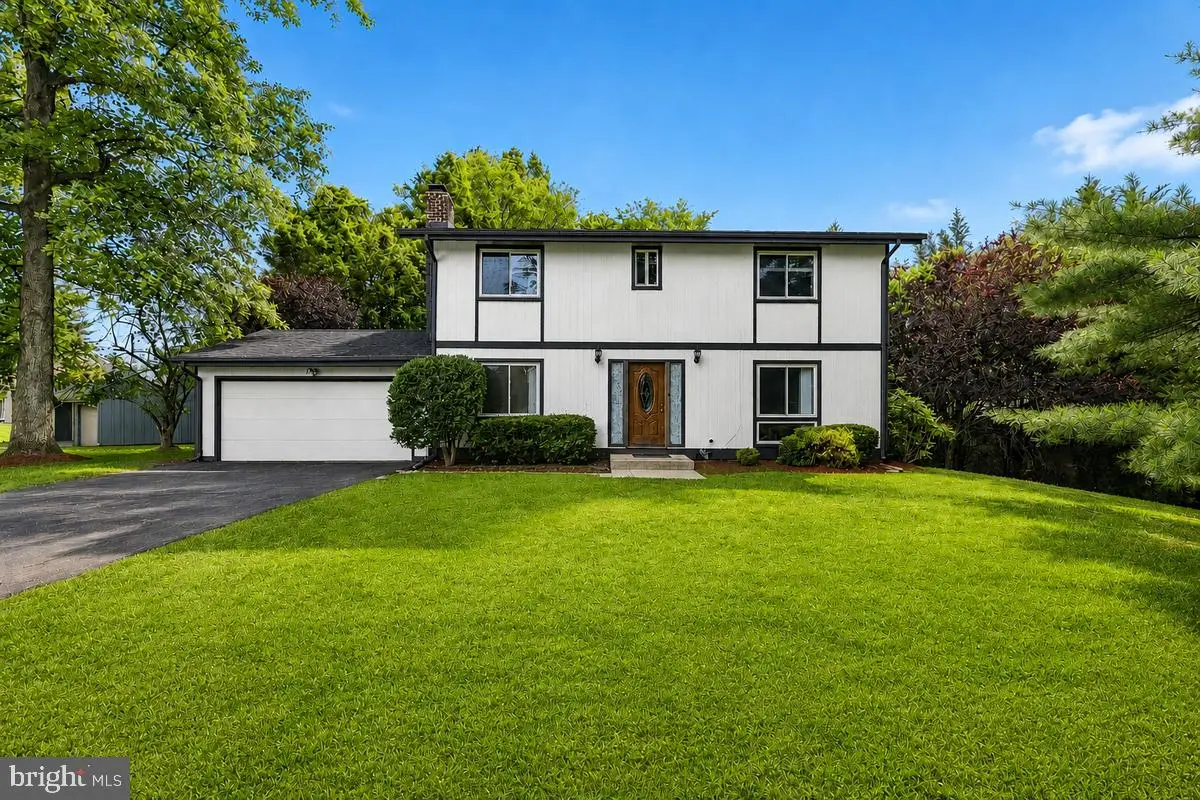 11501 Piney Lodge Rd, North Potomac, MD 20878 - #1