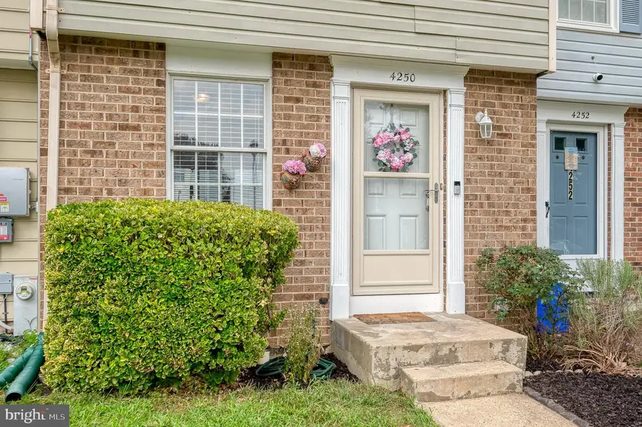 4250 Crosswood Dr, Burtonsville, MD 20866 - #2