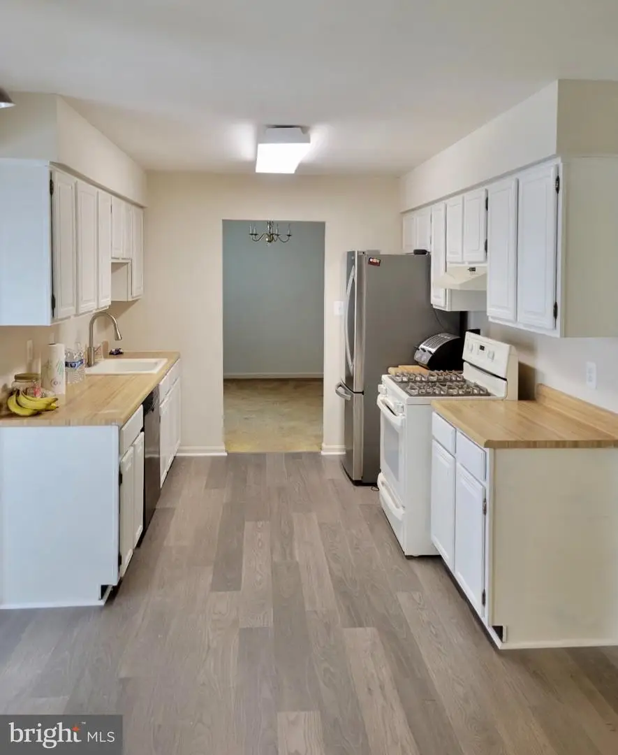 9130 Chesley Knoll Ct, Gaithersburg, MD 20879 - #3