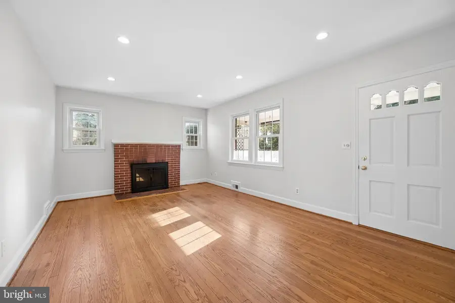 23310 Ridge Rd, Germantown, MD 20876 - #2