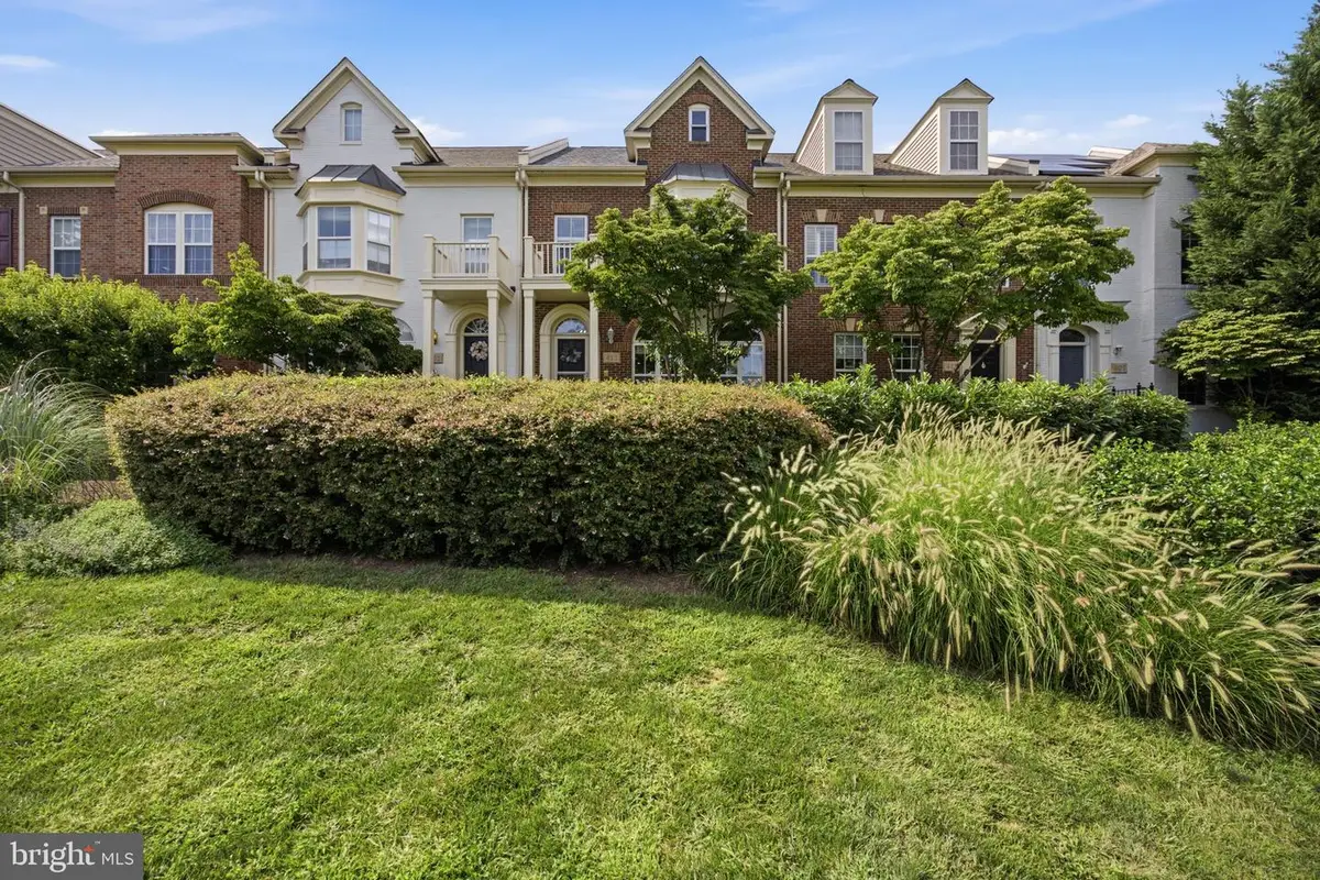 413 Longhorn Cres, Rockville, MD 20850 - #1