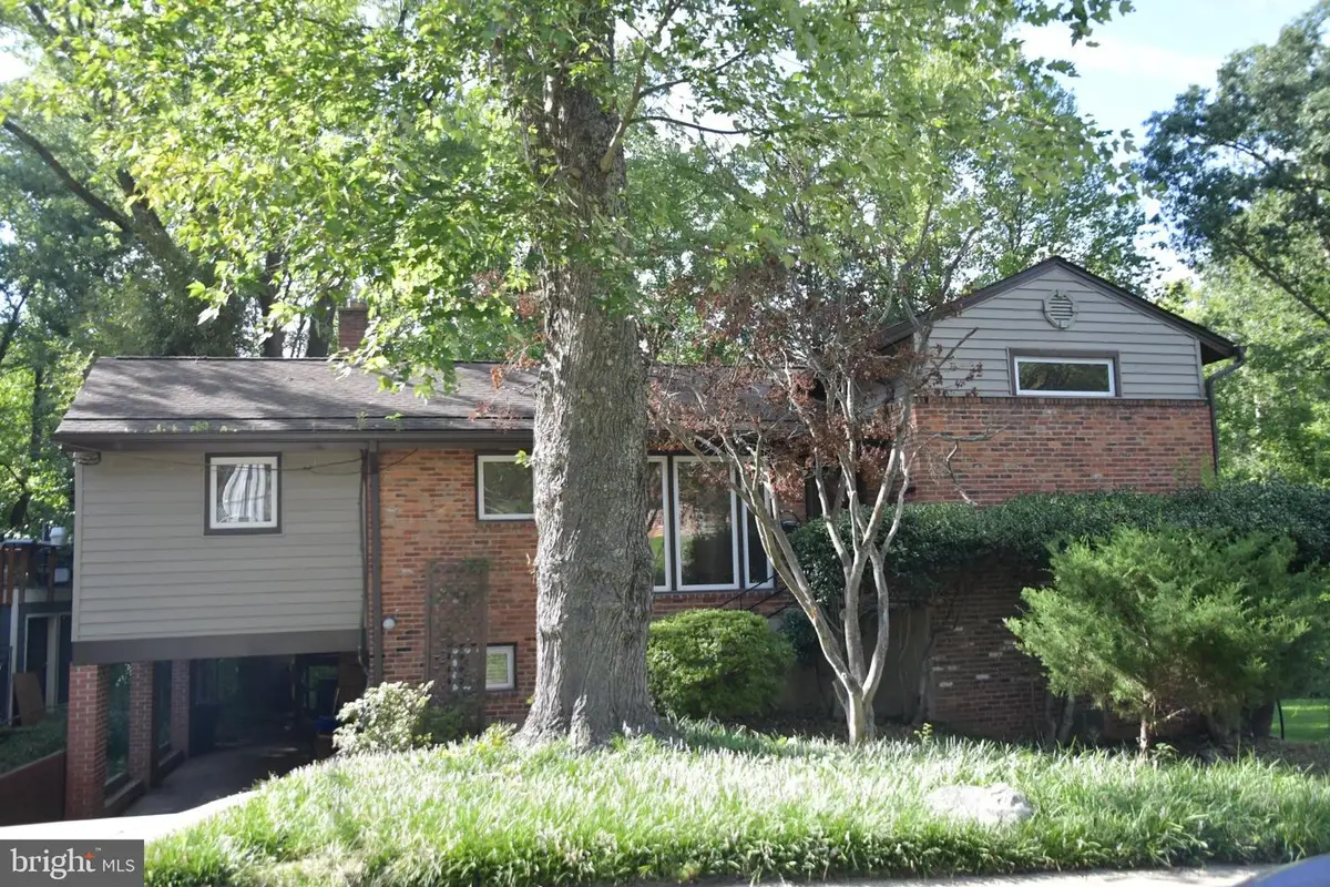 6408 W Halbert Rd, Bethesda, MD 20817 - #1