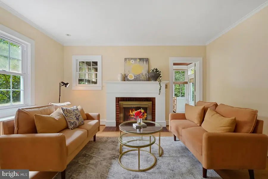 820 Davis Ave, Takoma Park, MD 20912 - #2