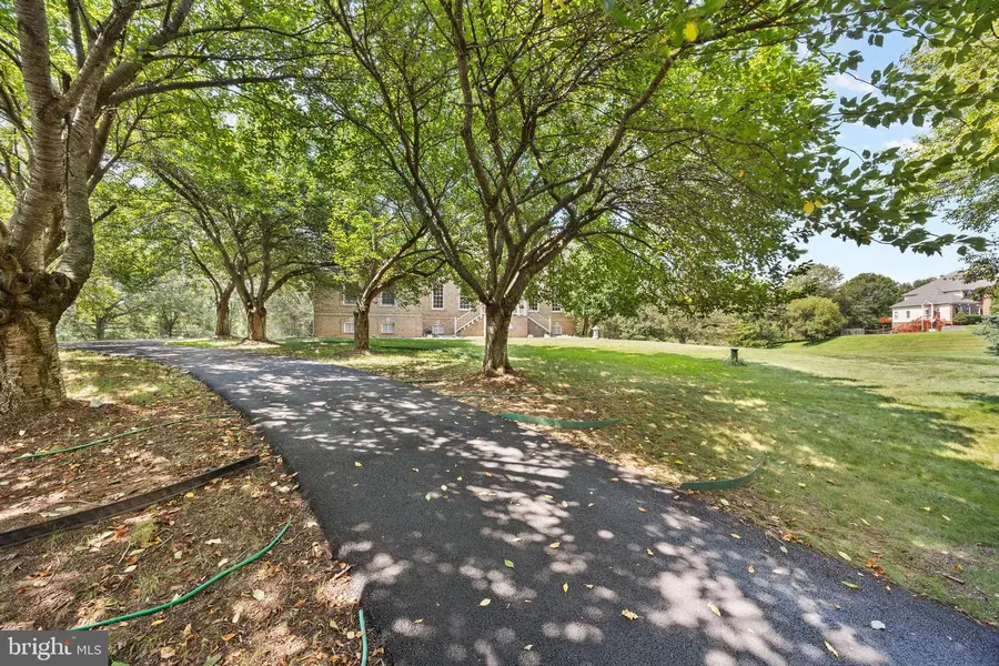 21800 Churchill Downs Ct, Gaithersburg, MD 20882 - #3