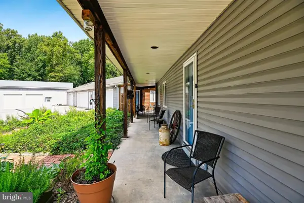 18 Watergate Ct, SILVER SPRING, MD 20905