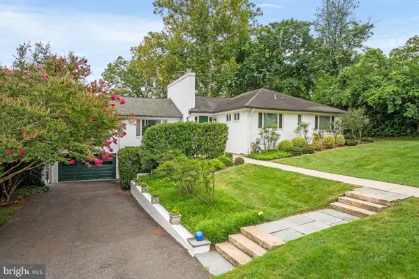 9219 Levelle Dr, CHEVY CHASE, MD 20815