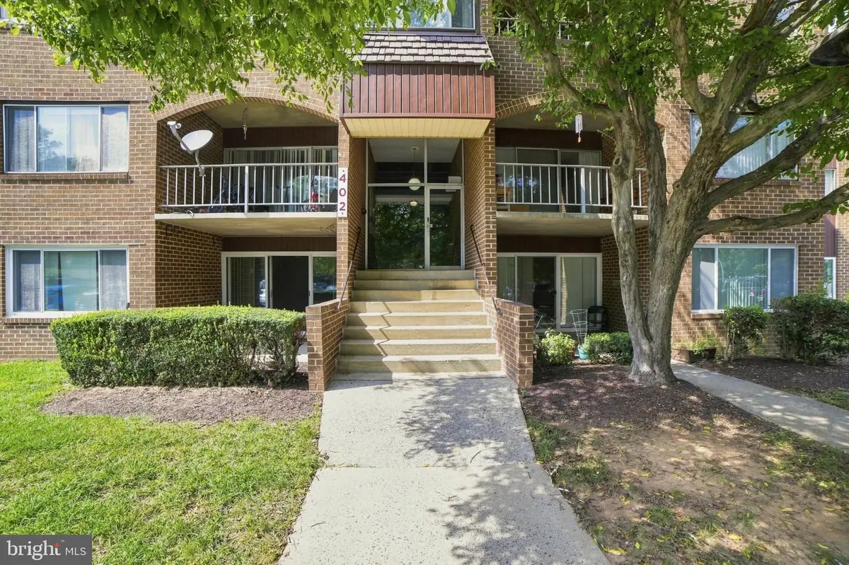 402 Girard St #9, Gaithersburg, MD 20877 - #1