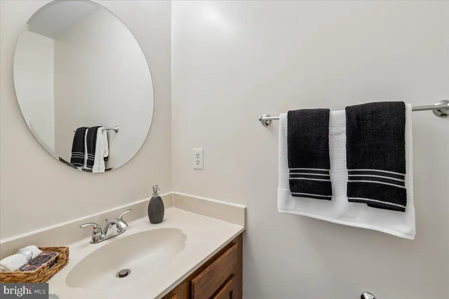 2433 Mccormick Rd, Rockville, MD 20850 - #3