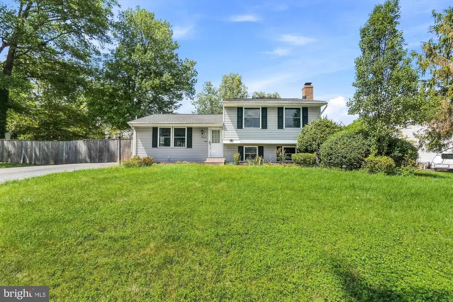 19110 Dowden Cir, Poolesville, MD 20837 - #3