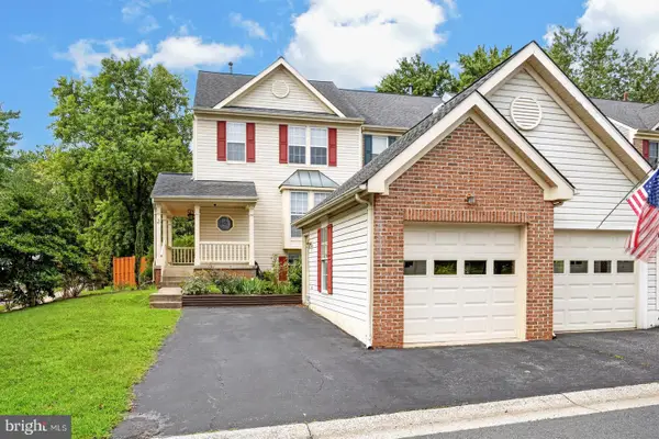 2 Winter Garden Ct, OLNEY, MD 20832