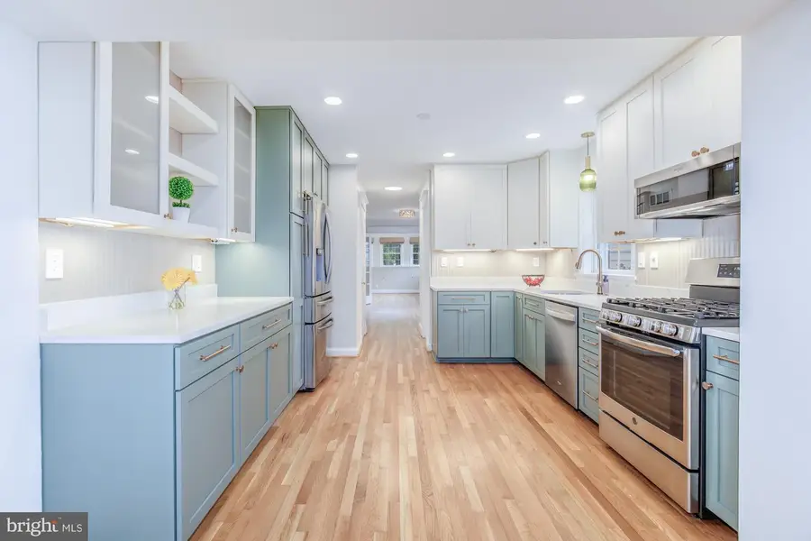 11405 Rokeby Ave, Garrett Park, MD 20896 - #2