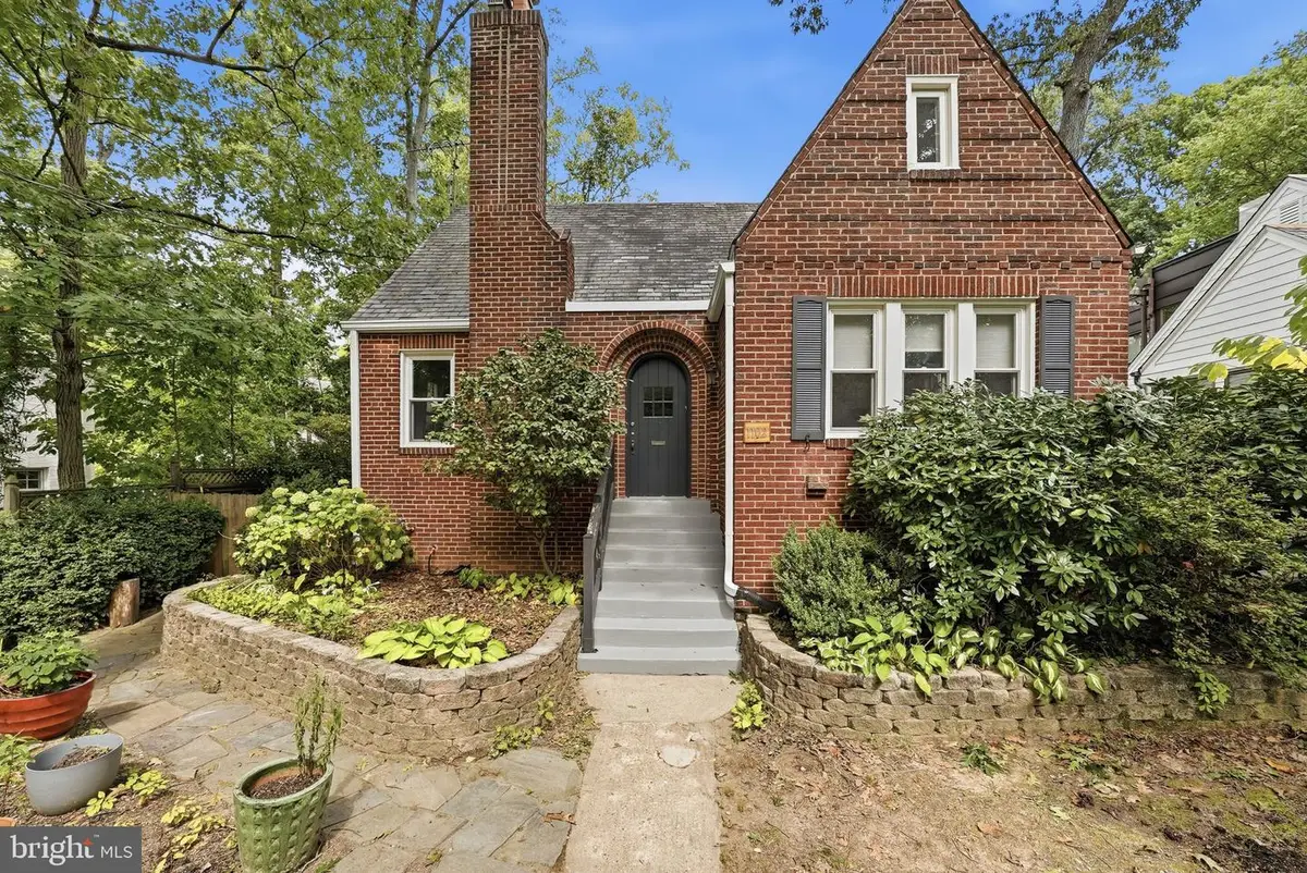 1102 Merwood Dr, Takoma Park, MD 20912 - #1