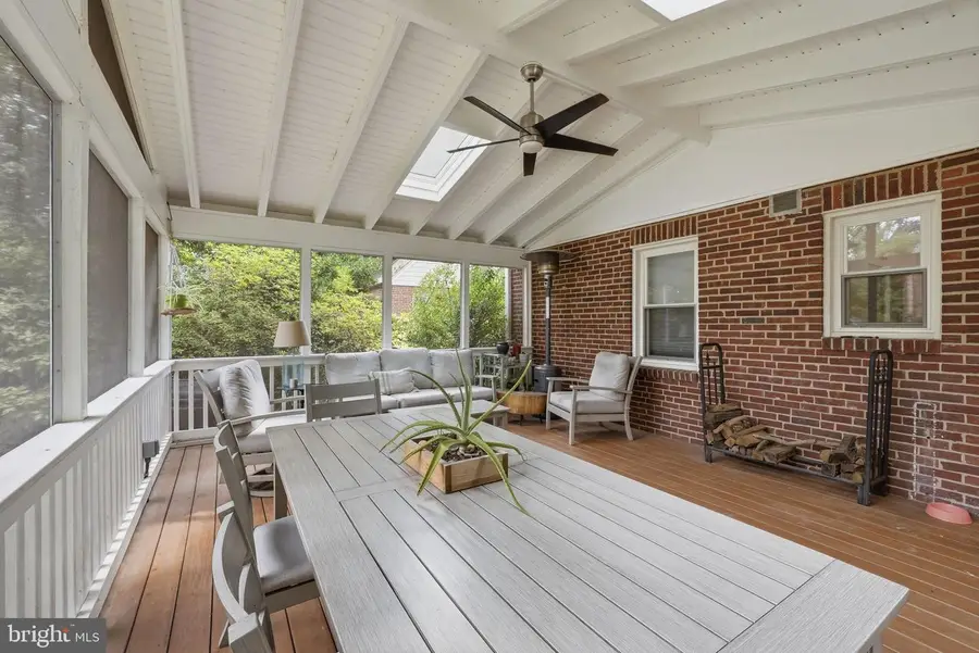 1102 Merwood Dr, Takoma Park, MD 20912 - #3