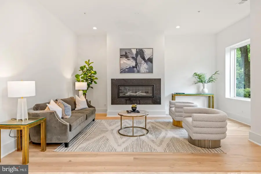 8609 Woodbrook Ln, Chevy Chase, MD 20815 - #3