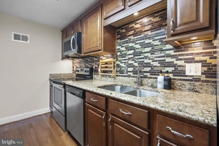 19633 Gunners Branch Rd #j, Germantown, MD 20876 - #3