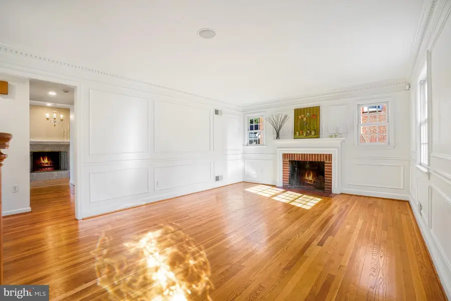 9502 Edgeley Rd, Bethesda, MD 20814 - #2