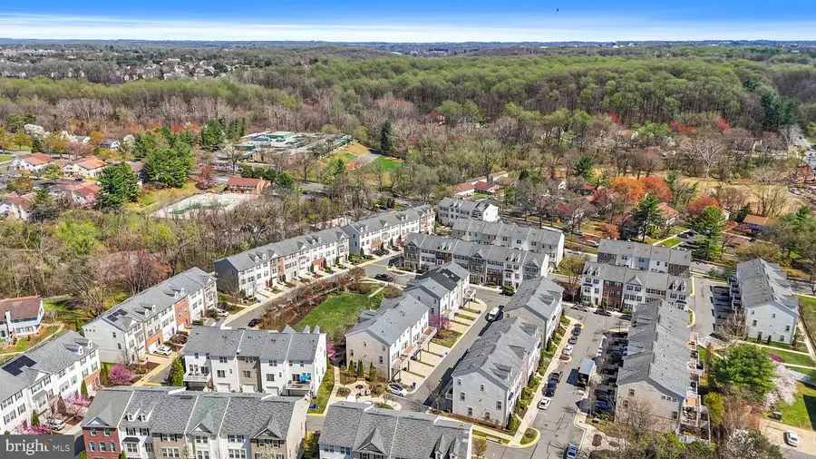 12751 Longford Dr, Germantown, MD 20874 - #2