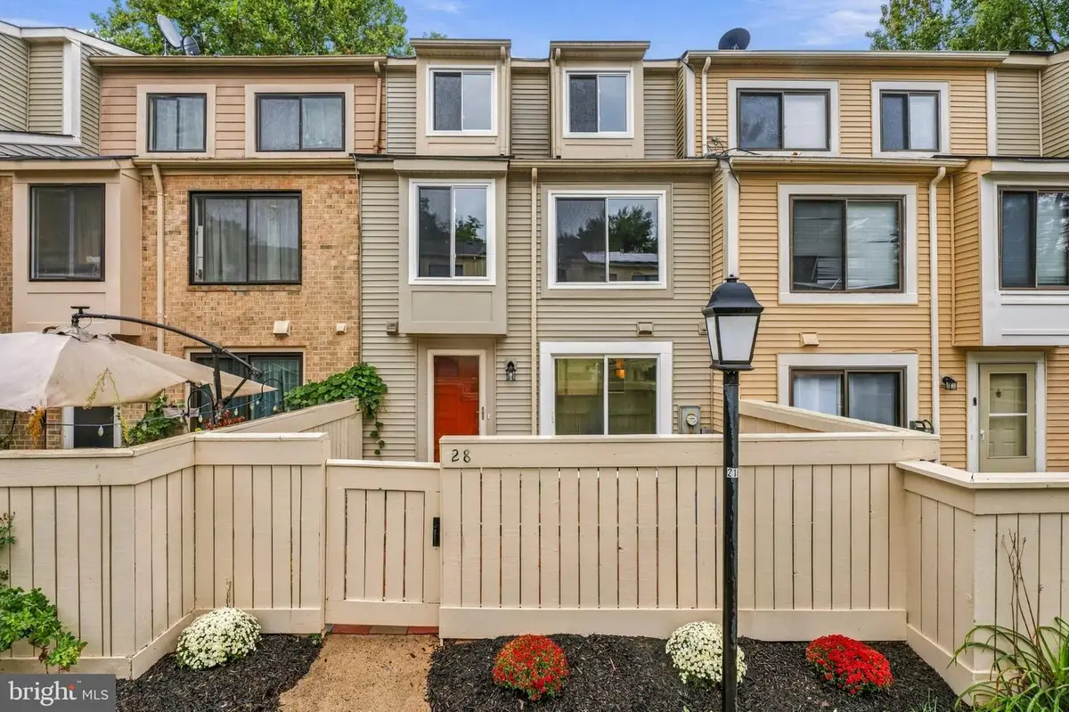 28 Welbeck Ct, Montgomery Village, MD 20886 - #1