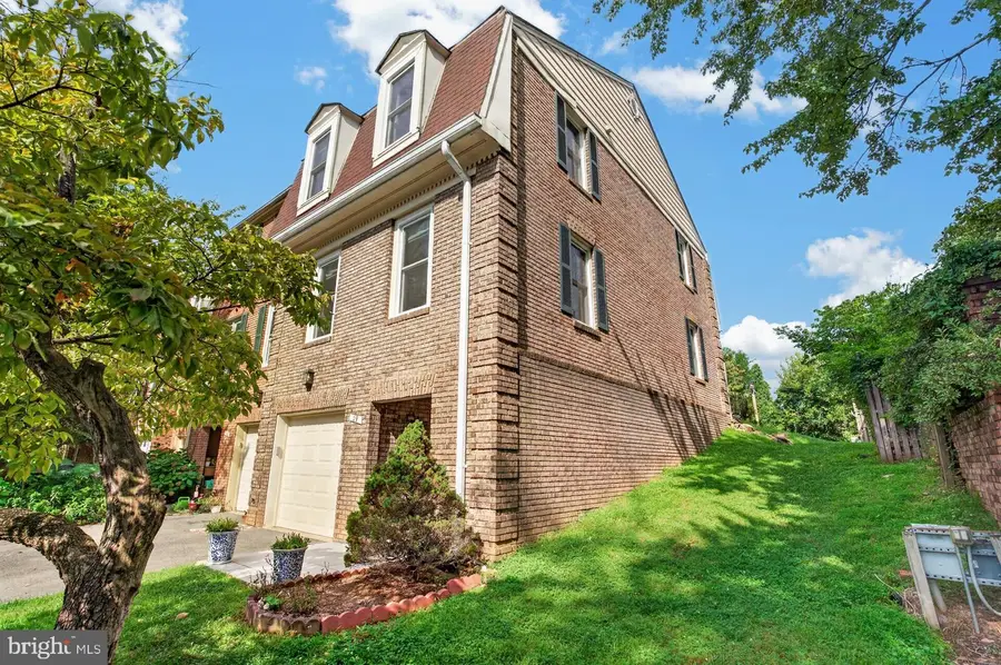 29 Ritchfield Ct, Rockville, MD 20850 - #3