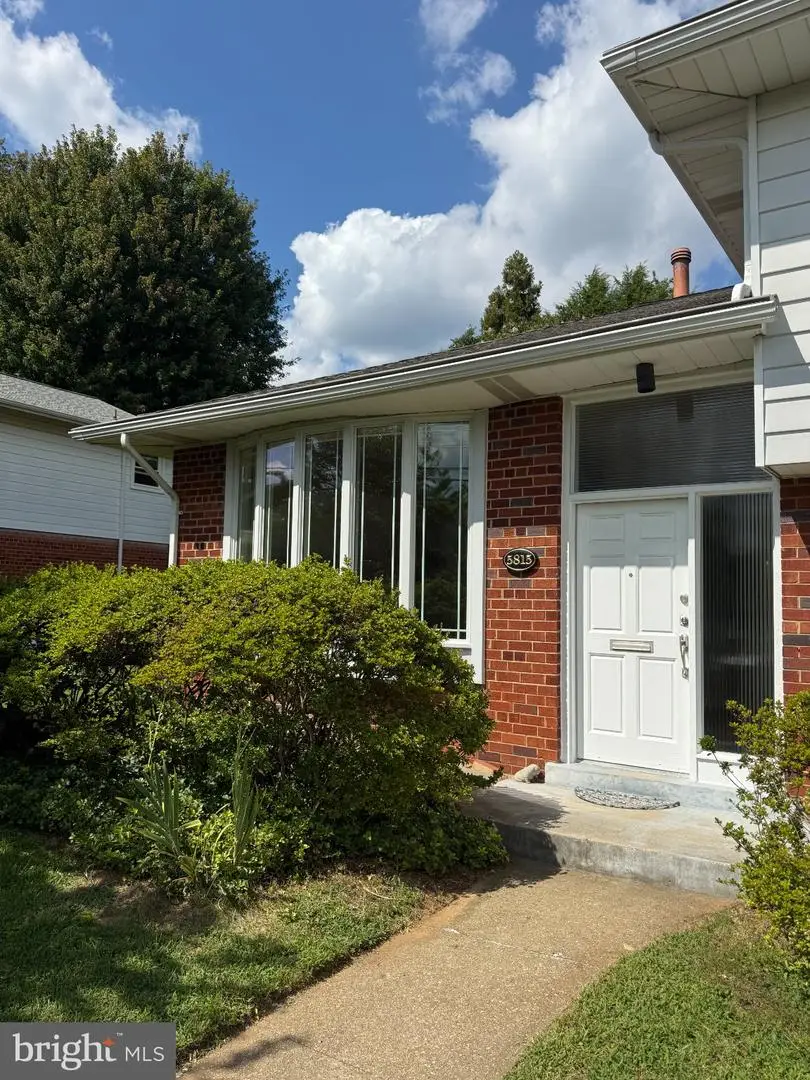 5815 Folkstone Rd, Bethesda, MD 20817 - #3