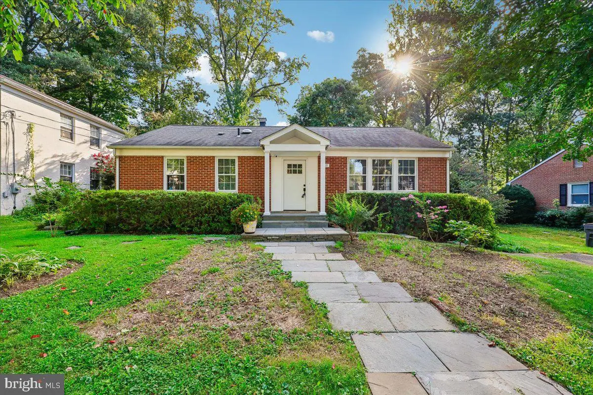 627 Crocus Dr, Rockville, MD 20850 - #1