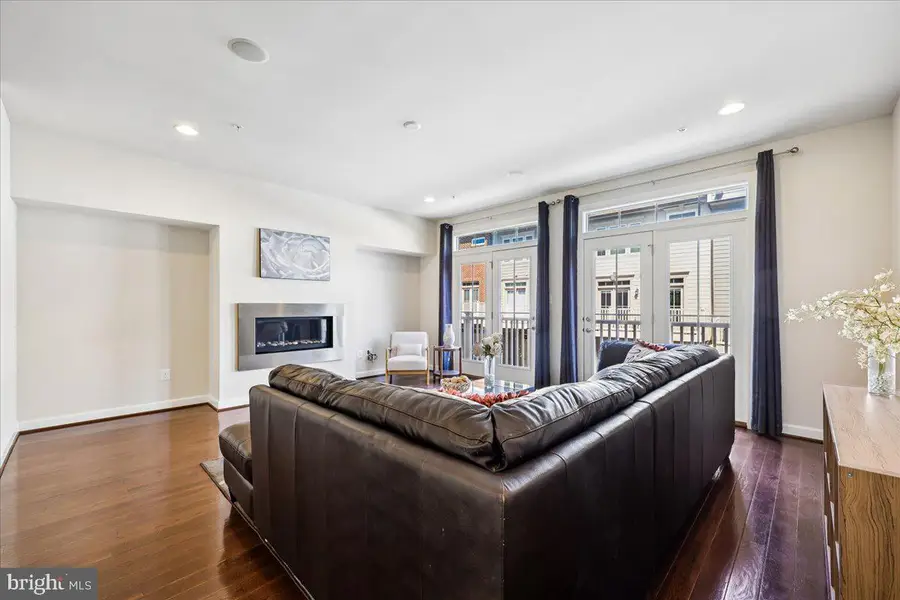 421 Hydrangea Pl, Gaithersburg, MD 20878 - #3