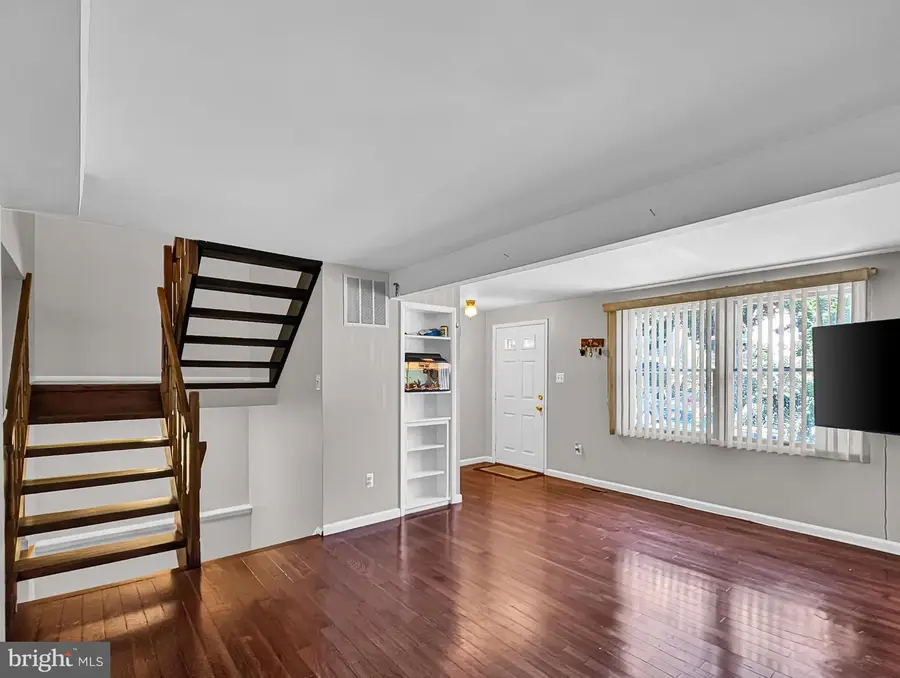 19930 Buhrstone Dr, Montgomery Village, MD 20886 - #3