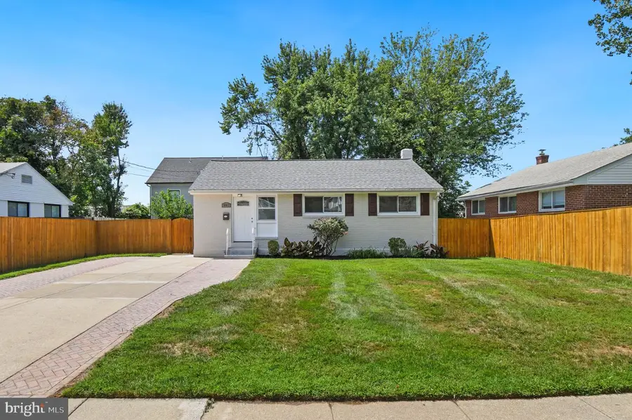 10012 Sinnott Dr, Bethesda, MD 20817 - #3