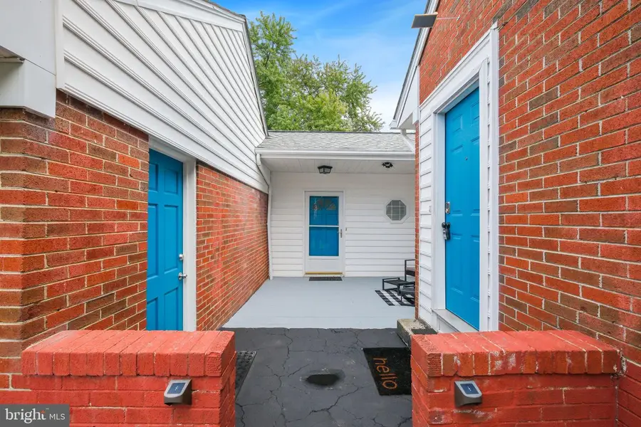 25223 Oak Dr, Damascus, MD 20872 - #3