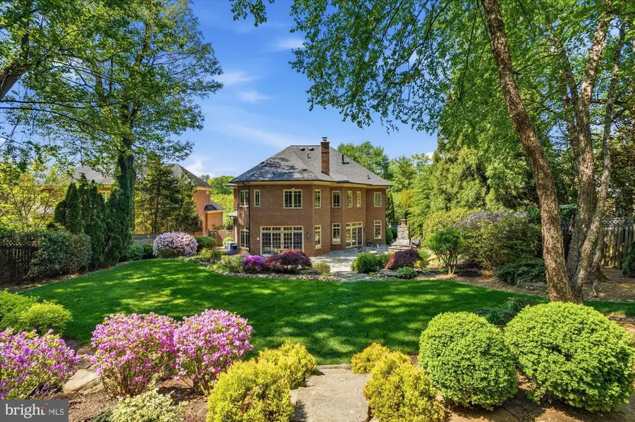 6704 Honesty Dr, Bethesda, MD 20817 - #2