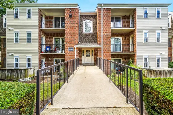18328 Streamside Dr #301, GAITHERSBURG, MD 20879