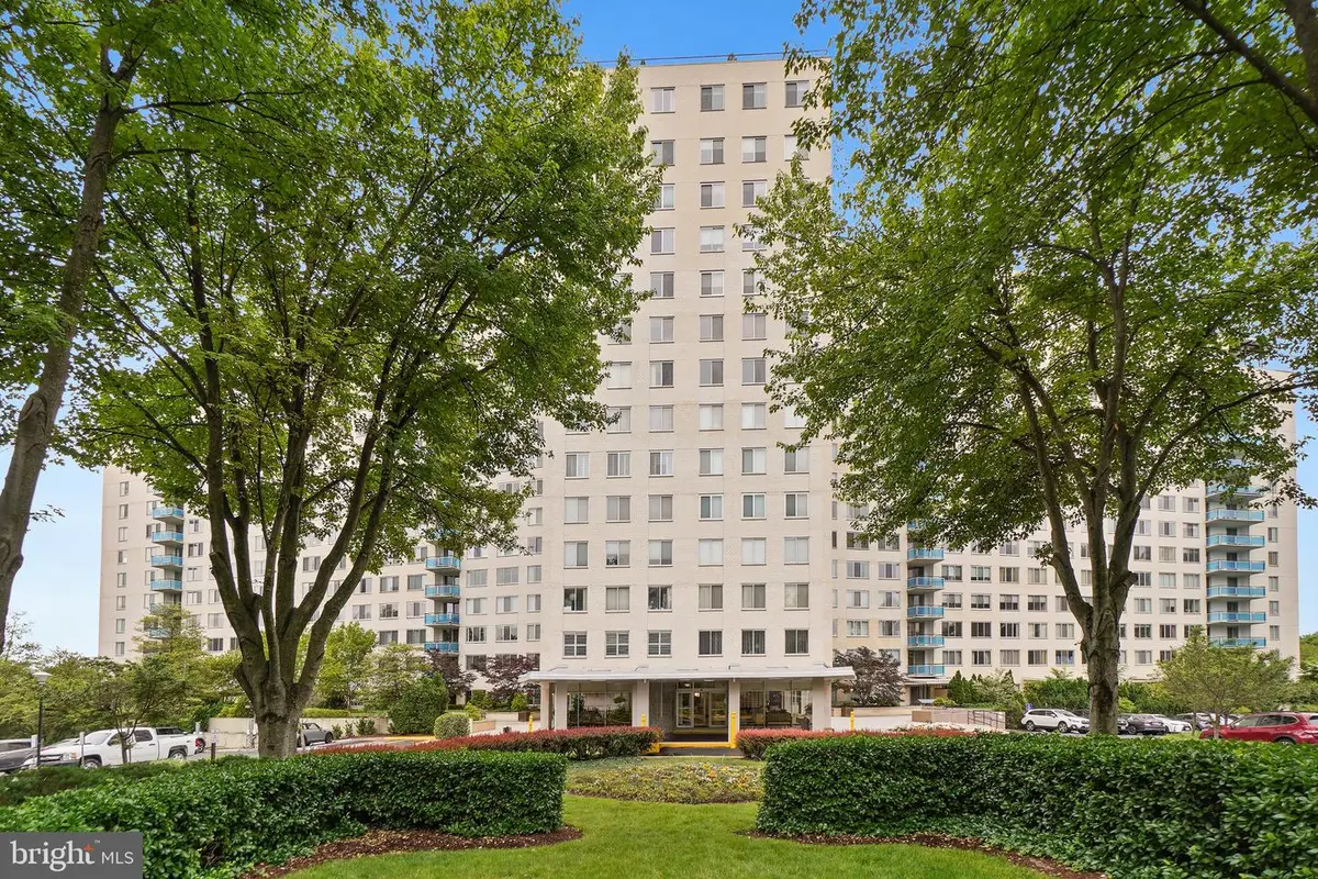 10500 Rockville Pike #304, Rockville, MD 20852 - #1