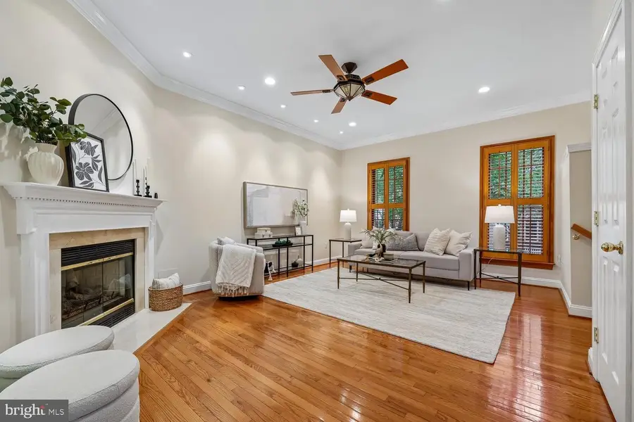 218 Thaxton St, Gaithersburg, MD 20878 - #2