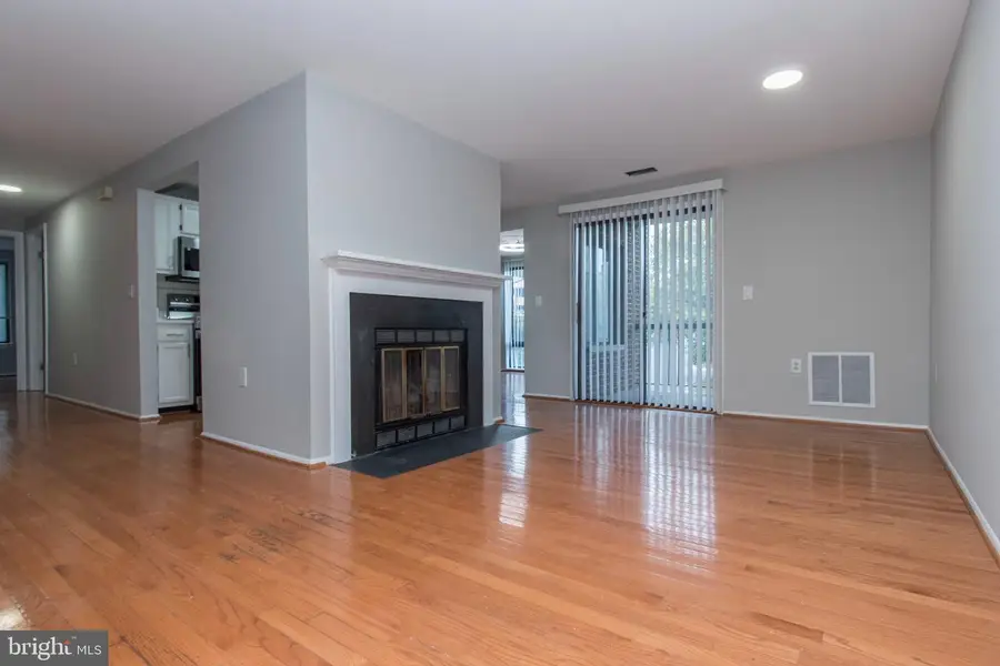 18110 Chalet Dr #12-204, Germantown, MD 20874 - #2
