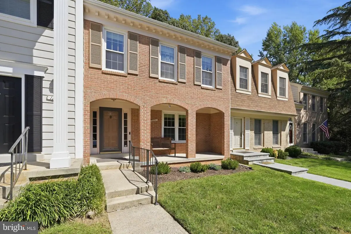 12237 Tildenwood Dr, Rockville, MD 20852 - #1