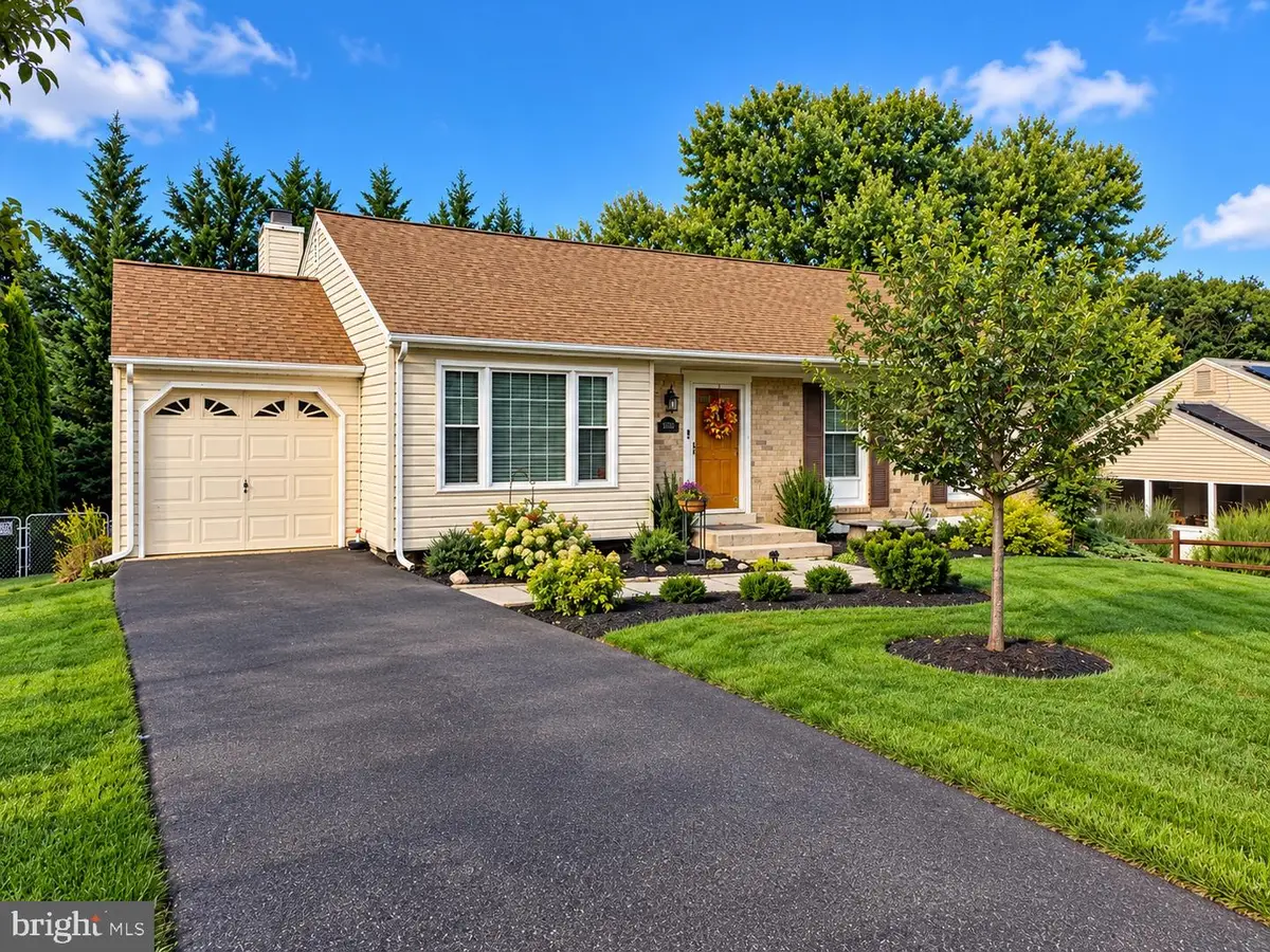 10425 Sweepstakes Rd, Damascus, MD 20872 - #1