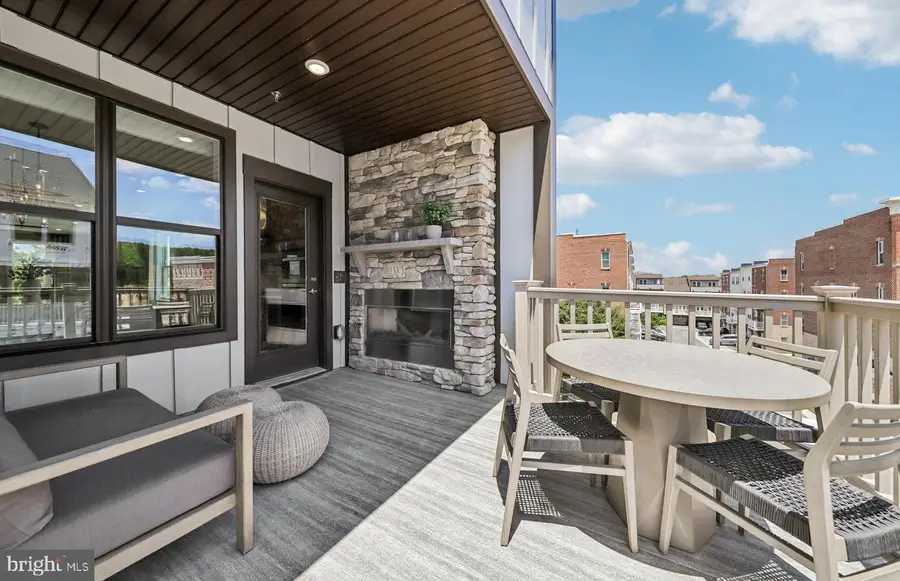 612 Parkview Ave, Gaithersburg, MD 20878 - #2